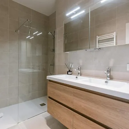 Casiola - Brand New With Terrace - Pets Welcome! *