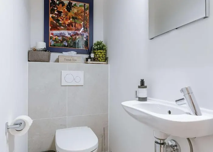 Huswell - Brand New With Terrace - Pets Welcome! Apartment